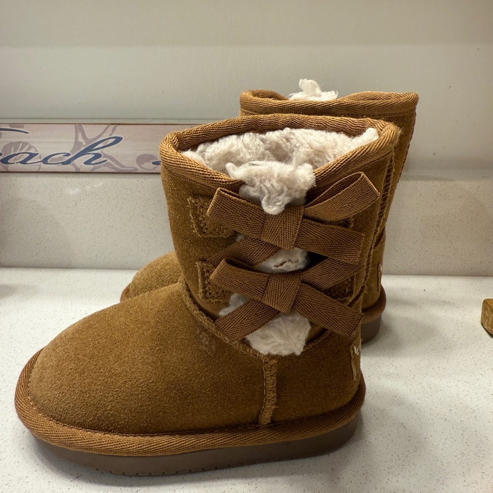 Koolaburra Brown Kids Boots with Plush Lining